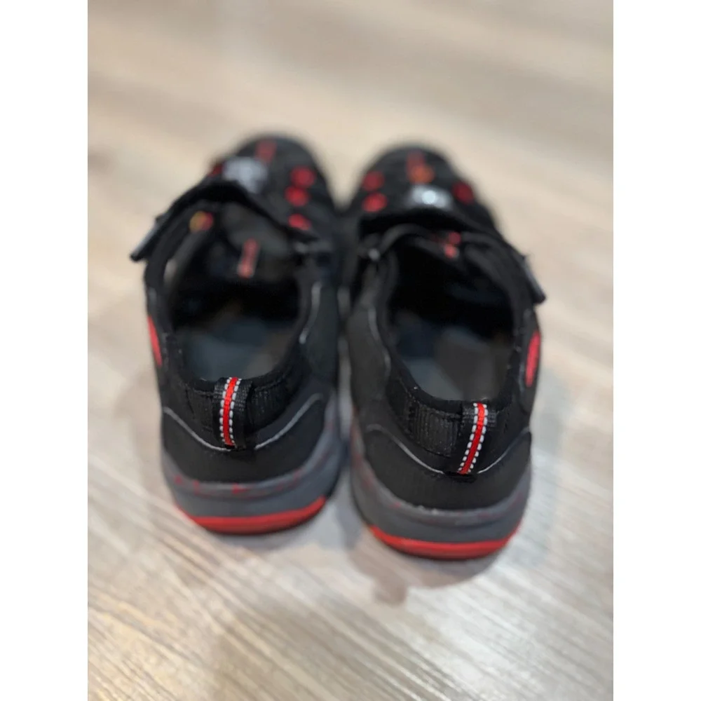 Keen Newport H2 Mens 5 Womens 7 Black Red Hiking Water Sandals 1018421